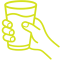 Lineare Illustration einer Hand die einen Becher sicher greift und Selbstständigkeit im Alltag symbolisiert